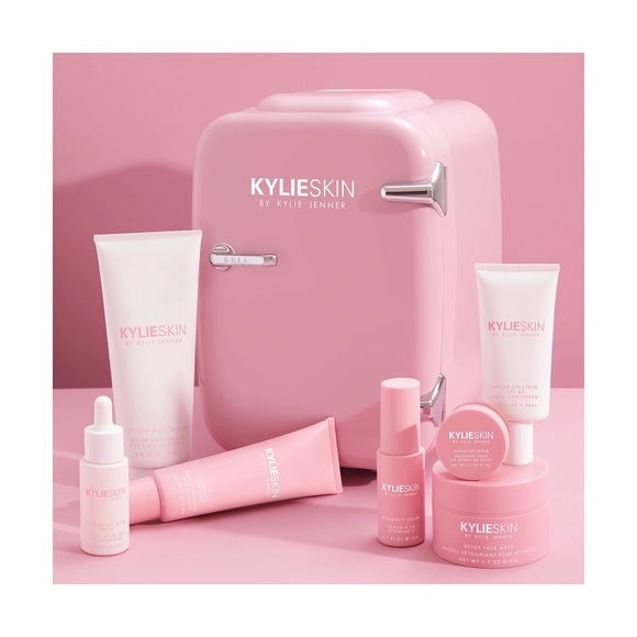 SOLD 🎉HOST PICK🎉 😍 Kylie Skin Mini Fridge 😍 - Picture 10 of 17